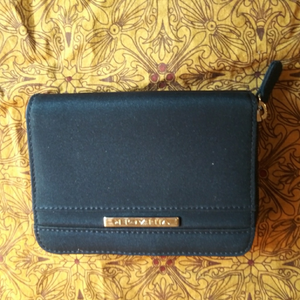Liz Claiborne Villager Wallet